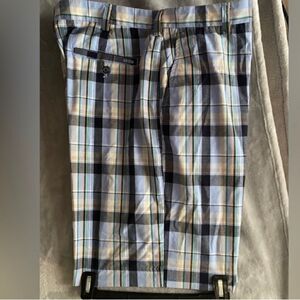 Izod Designer Men’s Plaid Shorts